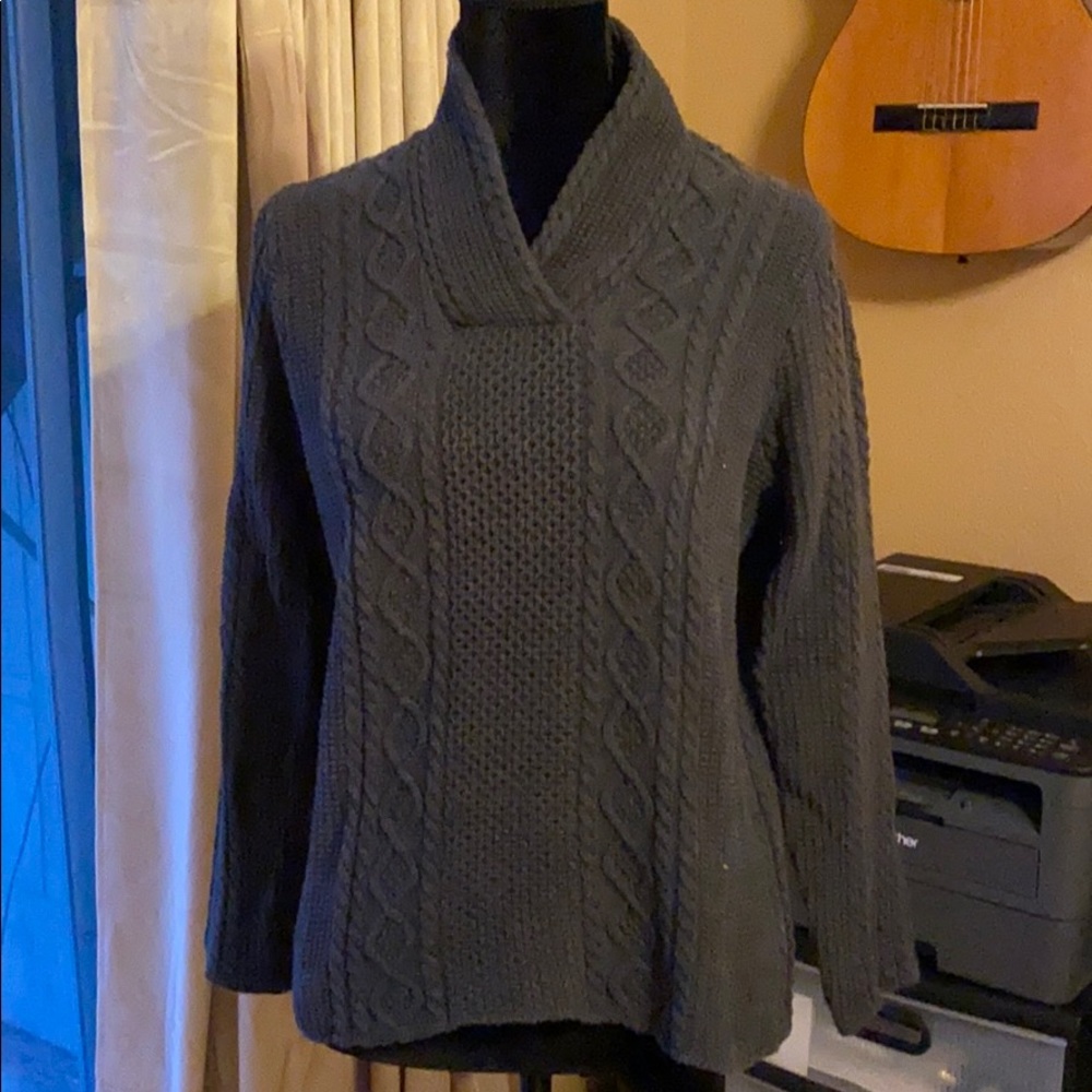 Jeanne Pierre navy sweater size L